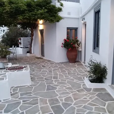 Dora's Traditional Houses